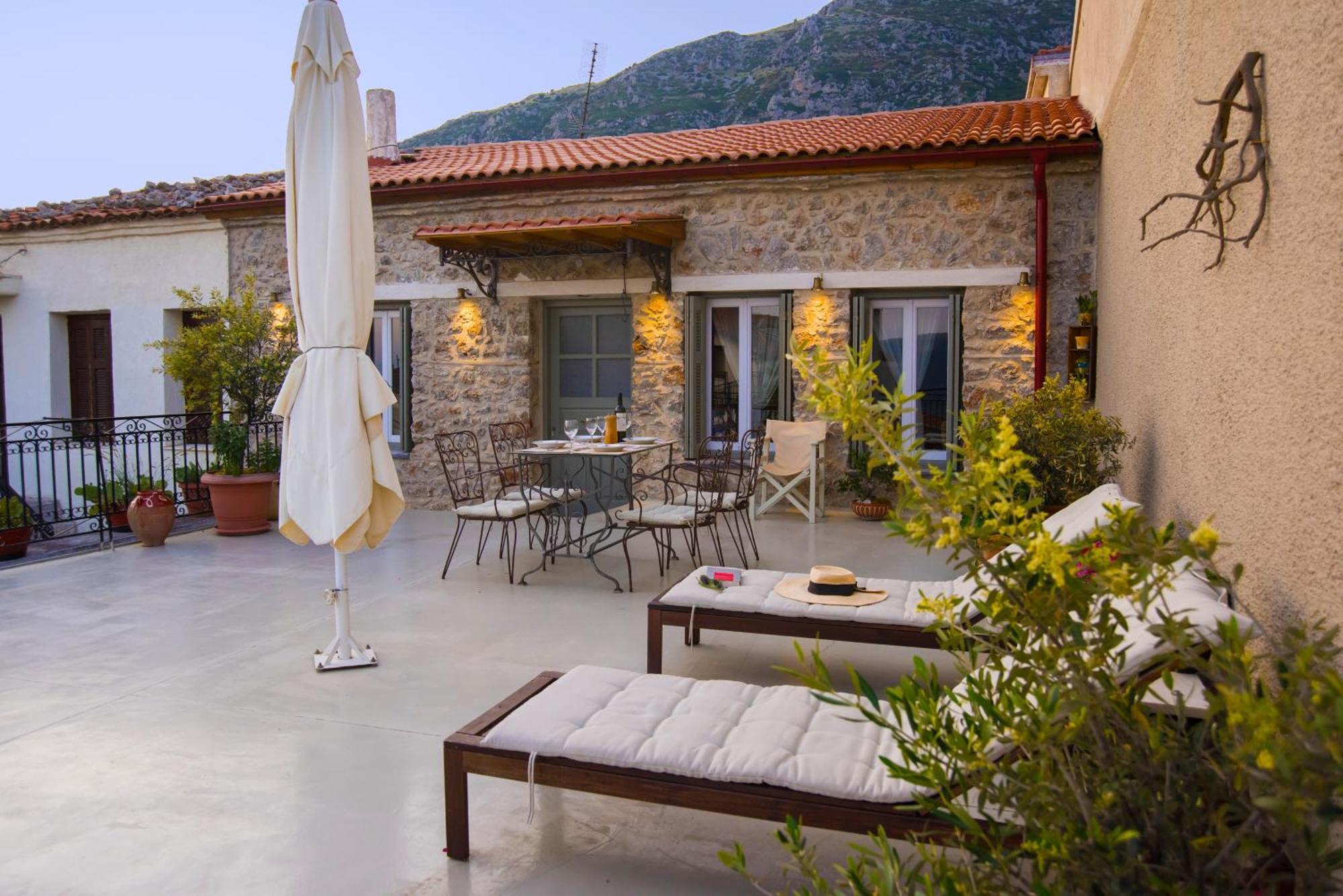 Guesthouse Simou With View 3 Bedrooms Arachova Exteriör bild