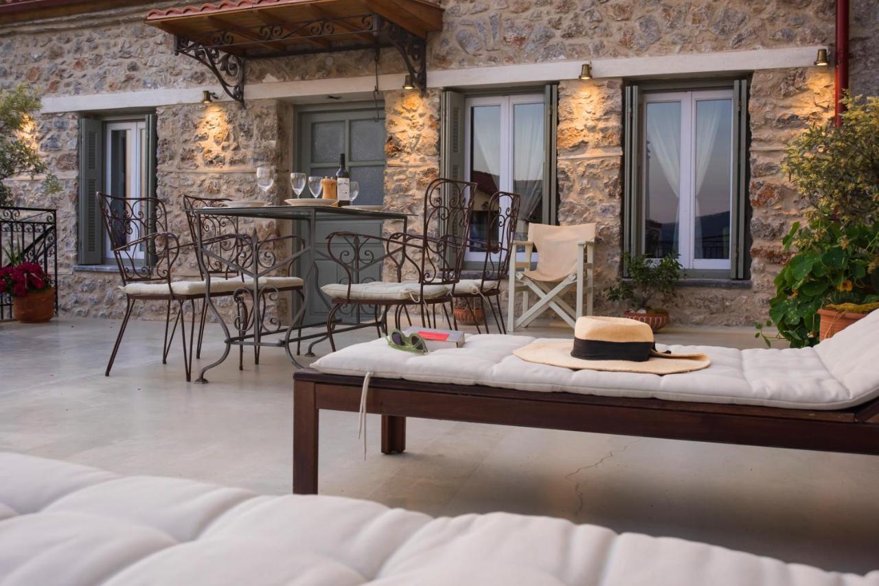 Guesthouse Simou With View 3 Bedrooms Arachova Exteriör bild