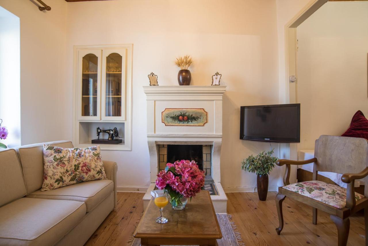 Guesthouse Simou With View 3 Bedrooms Arachova Exteriör bild