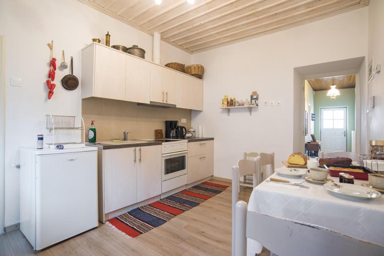 Guesthouse Simou With View 3 Bedrooms Arachova Exteriör bild