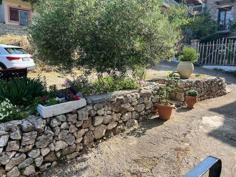 Guesthouse Simou With View 3 Bedrooms Arachova Exteriör bild