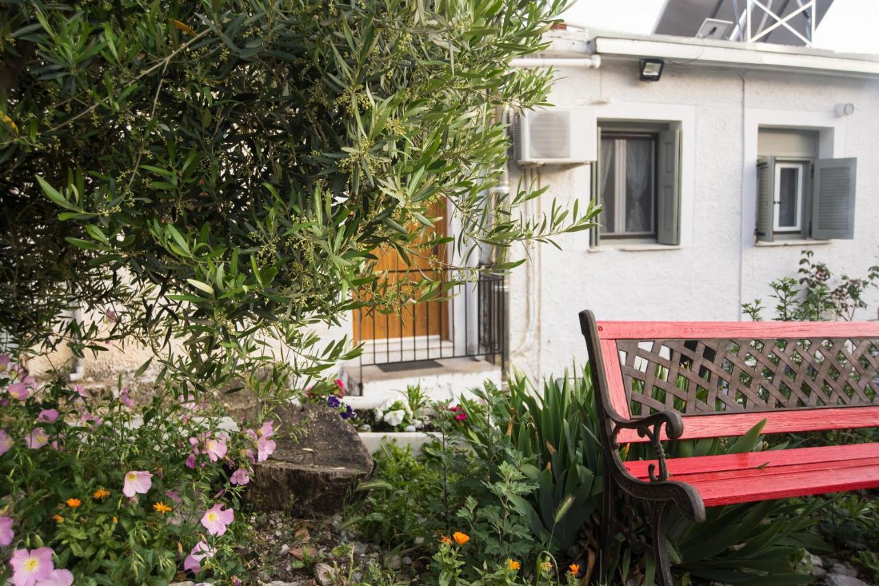 Guesthouse Simou With View 3 Bedrooms Arachova Exteriör bild